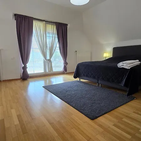 Villa Familienglueck Mit Grossem Garten Pool Und 3 Zimmer *