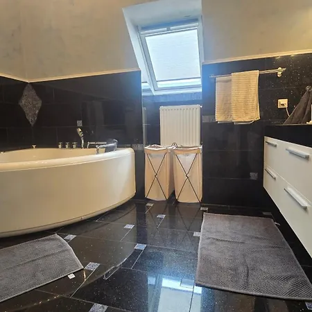 Villa Familienglueck Mit Grossem Garten Pool Und 3 Zimmer * Gerasdorf bei Wien