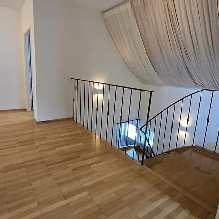 Villa Familienglueck Mit Grossem Garten Pool Und 3 Zimmer Villa