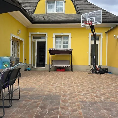 Villa Familienglueck Mit Grossem Garten Pool Und 3 Zimmer